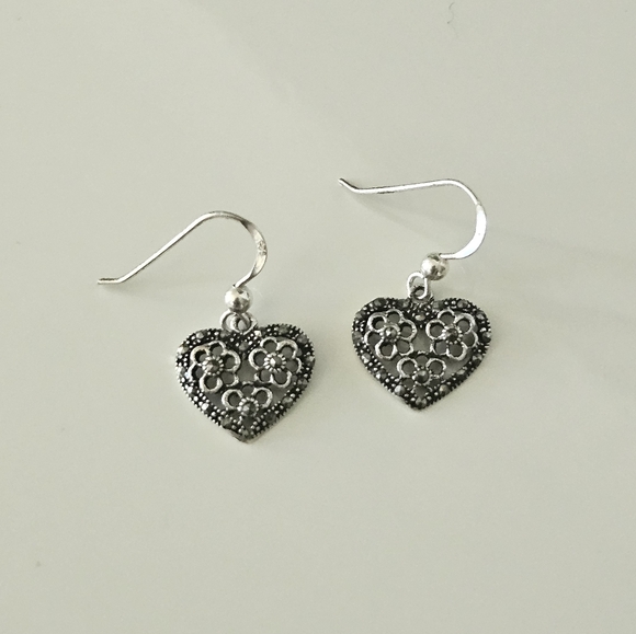 Sterling Silver heart earrings - Picture 7 of 7